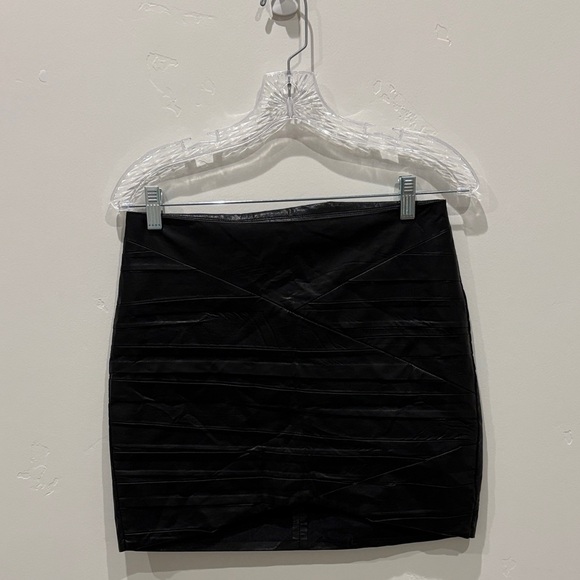 Zara Dresses & Skirts - Zara Elegant Black Mini Skirt